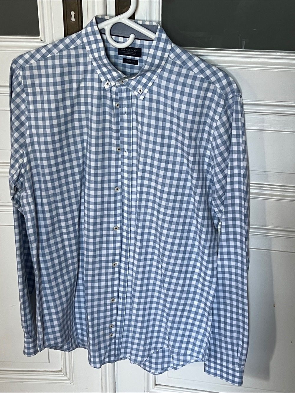 Zara Light Blue and White Gingham Button-Down Shirt
